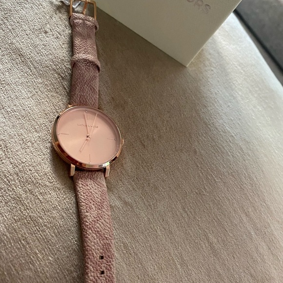 Michael Kors Ladies watch - Picture 3 of 4